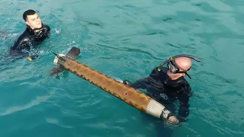 Karadeniz kıyısına vuran gizemli füze parçası incelemeye alındı