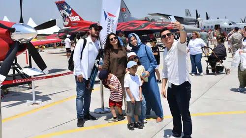 İzmir semalarında 115 yıllık gurur
