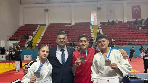 Sivaslı üç judocu Balkanlar'da madalya için mindere çıkıyor