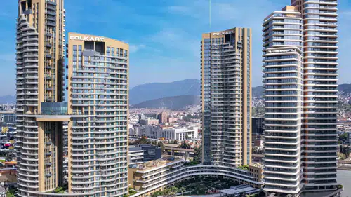 İzmir’in kalbinde yeni dönem Folkart Nova’da ilk anahtarlar teslim edildi