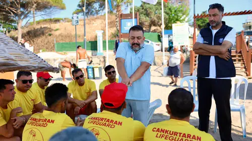 Didim sahillerinde cankurtaranlar acil durumlara hazır hale getirildi