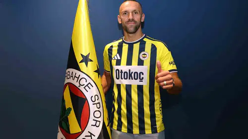 Vedat Muriqi yeniden Fenerbahçe forması giyiyor