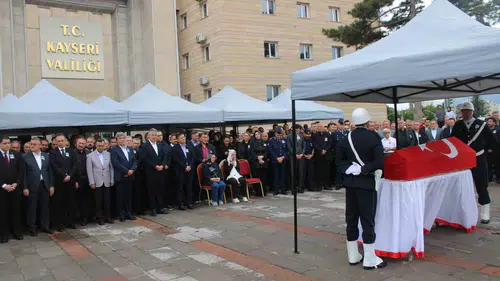 Kayseri Vali Yardımcısı Şenol Esmer son yolculuğuna uğurlandı