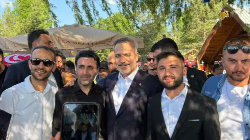 Bakan Fidan ve Ömer Çelik Bolu’da mola verdi