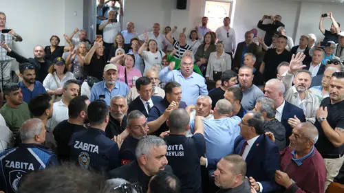 Akçakoca belediye meclisinde seçim kavgası