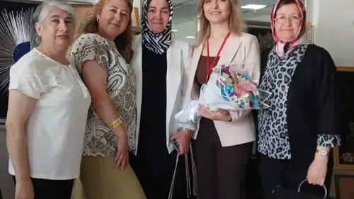 Burhaniyeli kadınların el emeği göz nuru sergisi açıldı