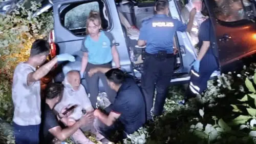 Samsun’da 40 metrelik uçuruma yuvarlanan araçtan iki kişi sağ çıktı