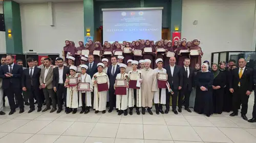 Tatvan’da 56 genç hafız icazet belgelerine kavuştu