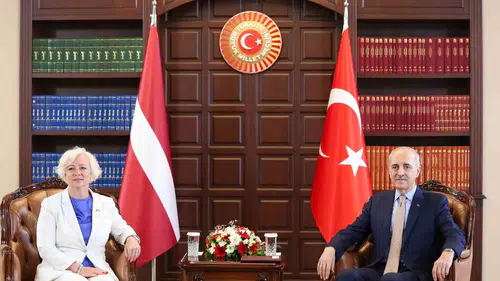 Numan Kurtulmuş İstanbul'da Letonya Meclis Başkanı ile buluştu