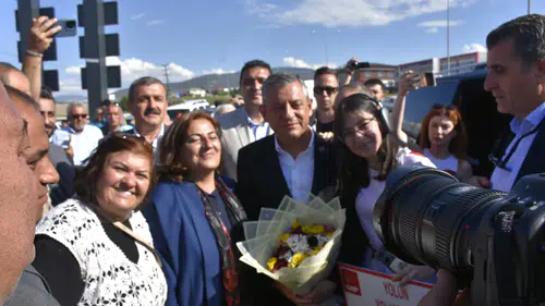 Özgür Özel'den teşkilata sandık çağrısı