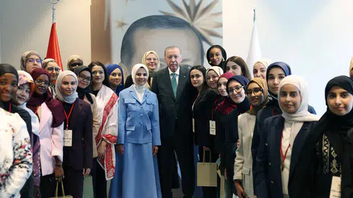 Erdoğan genç liderlerle bir araya geldi