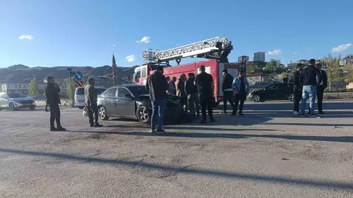 Van Özalp yolunda zincirleme kaza sonucu dört kişi hastaneye kaldırıldı