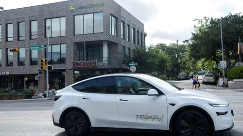 Tesla Austin’in tamamında sürücüsüz taksi dönemini başlattı