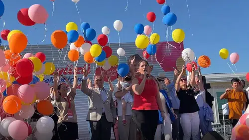 SMA hastası Metehan tedavi yolculuğuna umutla uğurlandı