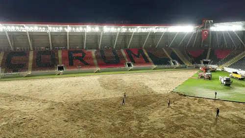 Süper Lig heyecanı sardı: Stadyumda dev dönüşüm için kazma vuruldu