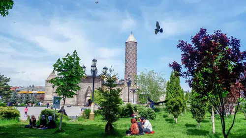 Erzurum ve Ardahan için gök gürültülü sağanak uyarısı