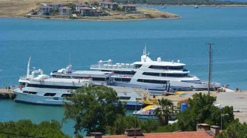Ayvalık-Midilli hattında bayram bereketi yaşandı