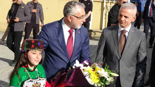 Bakan Işıkhan Ardahan teşkilatlarıyla bir araya geldi