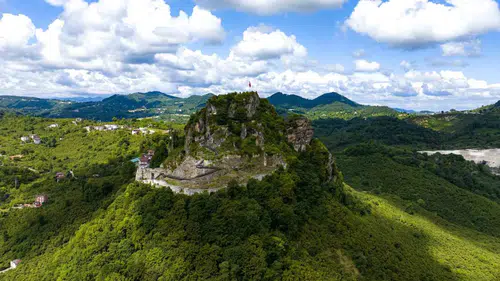 Ünye Kalesi 750 bin ziyaretçiyle bölge turizminin yeni rotası oldu