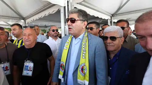 Fenerbahçe sandık başında Aziz Yıldırım ve Hakan Safi yarışıyor