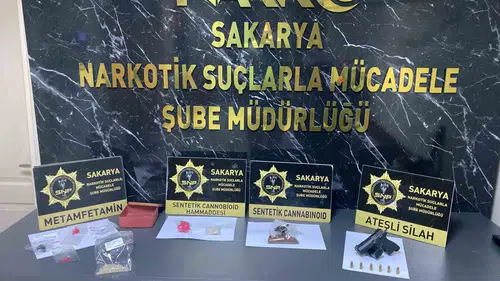 Sakarya'da uyuşturucu zanlısını bozuk sifon ele verdi