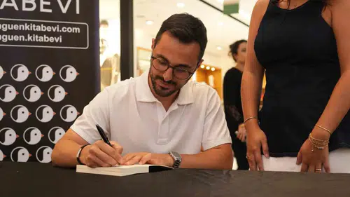 Yazar Caner Kaldı ilk romanı için okurlarıyla bir araya geldi