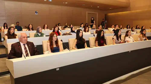 Nilüferli gençler projelerini tamamlayıp sertifikalarını aldı