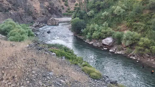 Bitlis'te serinlemek isteyen üç kardeşten biri hayatını kaybetti