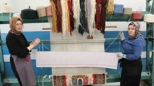 103 yıllık Misak-ı Milli Halısı Sivas’ta yeniden dokunuyor