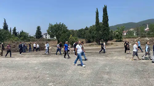 Körfez halkı tır parkı projesine karşı sokağa indi