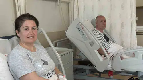 Karı koca aynı gün ameliyat masasına yattı Safra taşı 20'li yaşlara indi