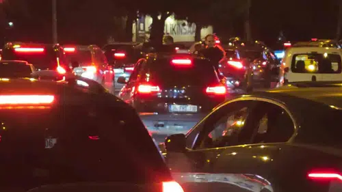 Kadıköy sahilinde tehlikeli yolculuğa polis dur dedi