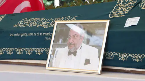Televizyon dünyasının unutulmaz ismi Reha Muhtar son yolculuğuna uğurlandı