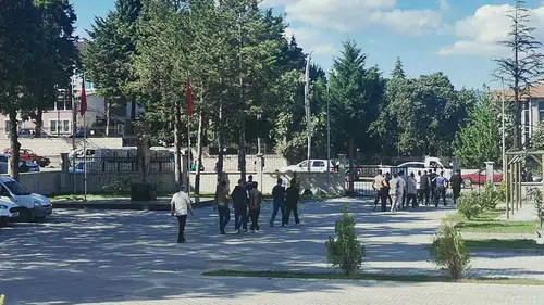 Gediz'de çocuk istismarı davasında altı kişi cezaevine gönderildi