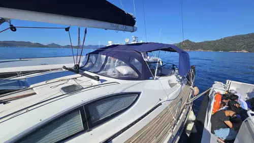 Göcek açıklarında yakalanan yelkenli teknede 36 kaçak göçmen çıktı