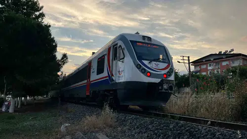İncirliova’da hemzemin geçitte tren kazası