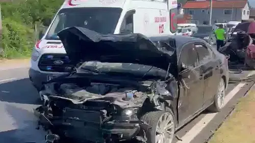 Düzce yolunda feci kaza Milletvekili Öztürk yaralandı