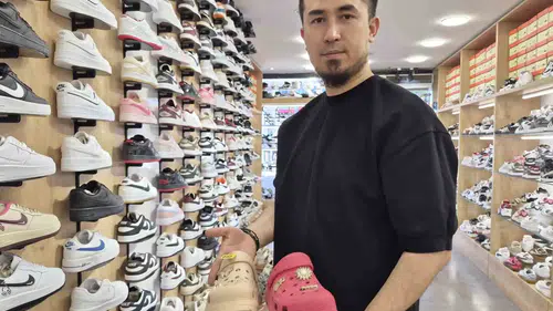 Eskişehirli gençler kendi terlik modasını yaratıyor