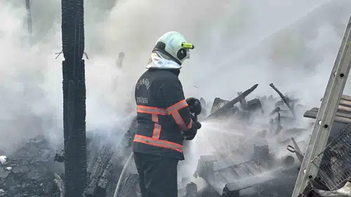 Çankırı'da bahçe yangını kömürlüğü kullanılamaz hale getirdi