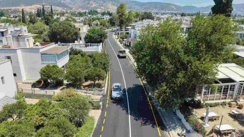 Bodrum yollarında asfalt mesaisi hızlandı
