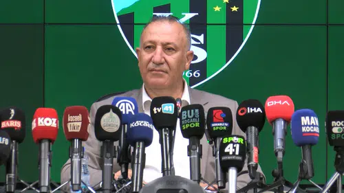 Kocaelispor üç oyuncuyla vedalaşmaya hazırlanıyor