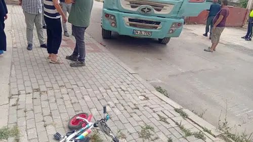 İnegöl’de bisikletli çocuğa hafriyat kamyonu çarptı