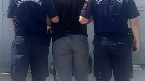Samsun'da uyuşturucu operasyonu firarisi saklandığı evde kıskıvrak yakalandı