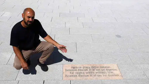 Sivaslılar artık kaldırımlarda edebiyatla yürüyor