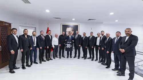 Karşıyaka yönetimi stadın akıbetini sormak için Cemil Tugay ile görüştü