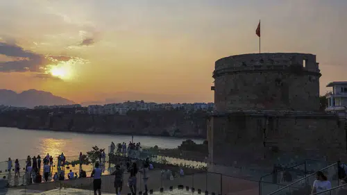 Antalya’nın 2 bin yıllık Hıdırlık Kulesi ziyaretçilere açıldı