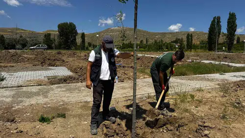 Tarihi Şahruh Köprüsü çevresine 25 bin metrekarelik yeni yaşam alanı