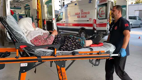 İnegöl yolunda tarım işçilerini taşıyan minibüs devrildi