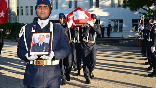 Eskişehir şehidini dualarla son yolculuğuna uğurluyor