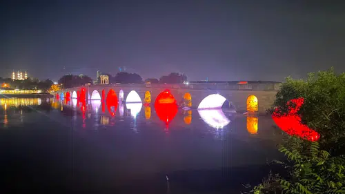 Edirne’nin tarihi köprüleri 15 Temmuz için ışıklandı